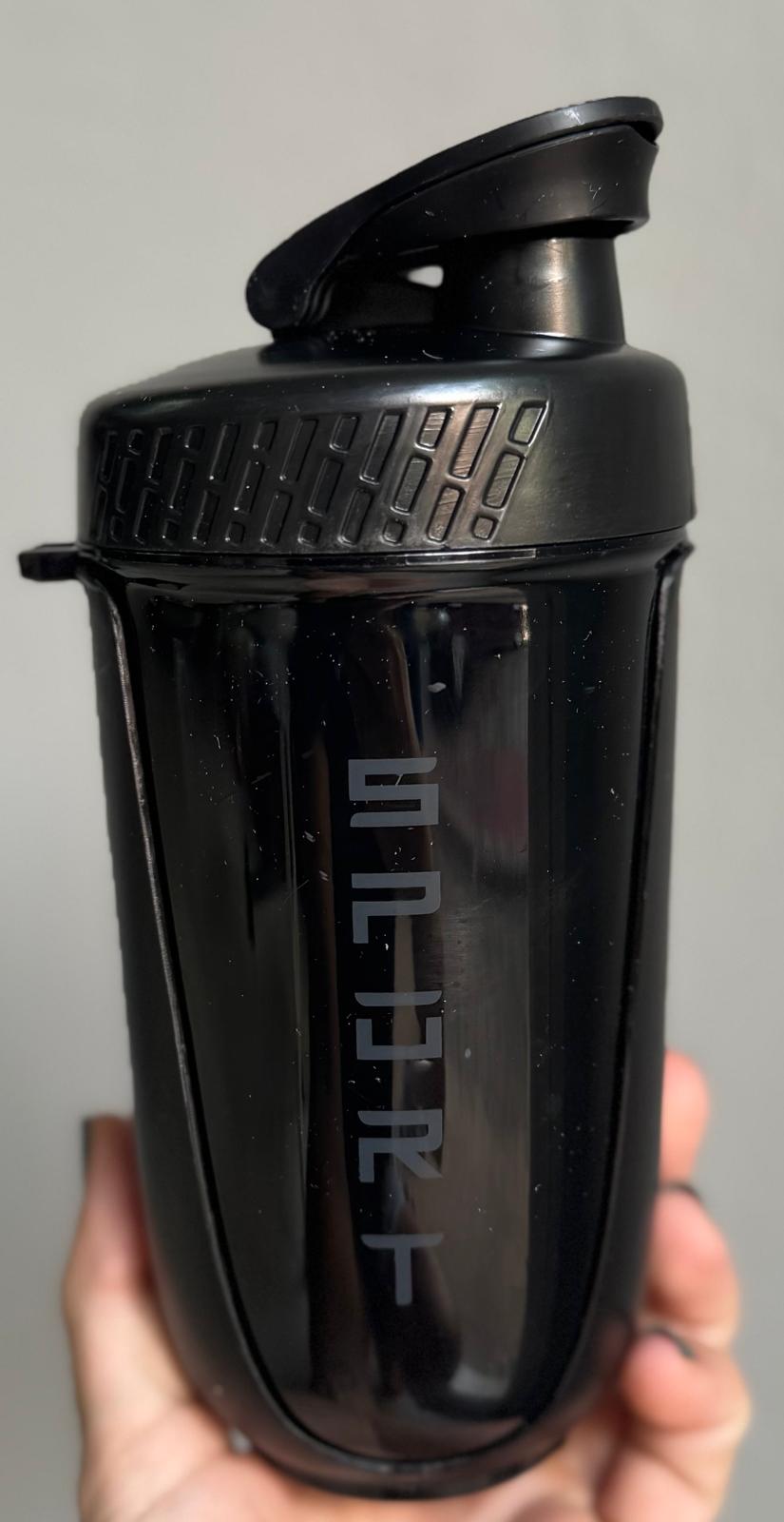 Small Shaker Bottle (Black) 590 ml